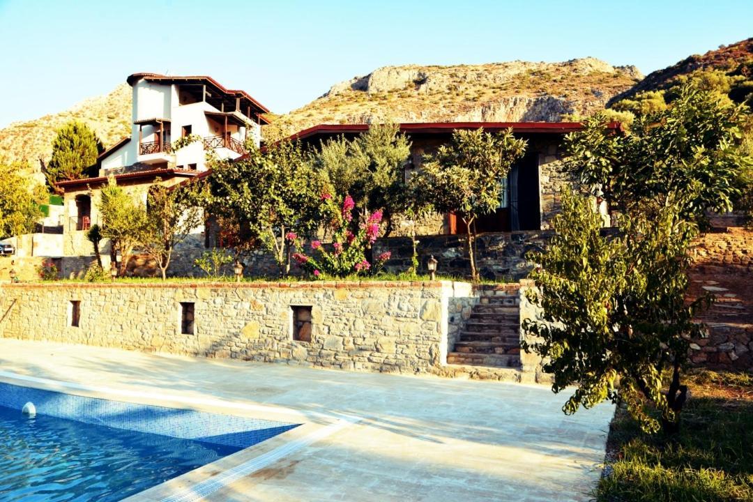Pir Efes Konaklari İzmir Luaran gambar
