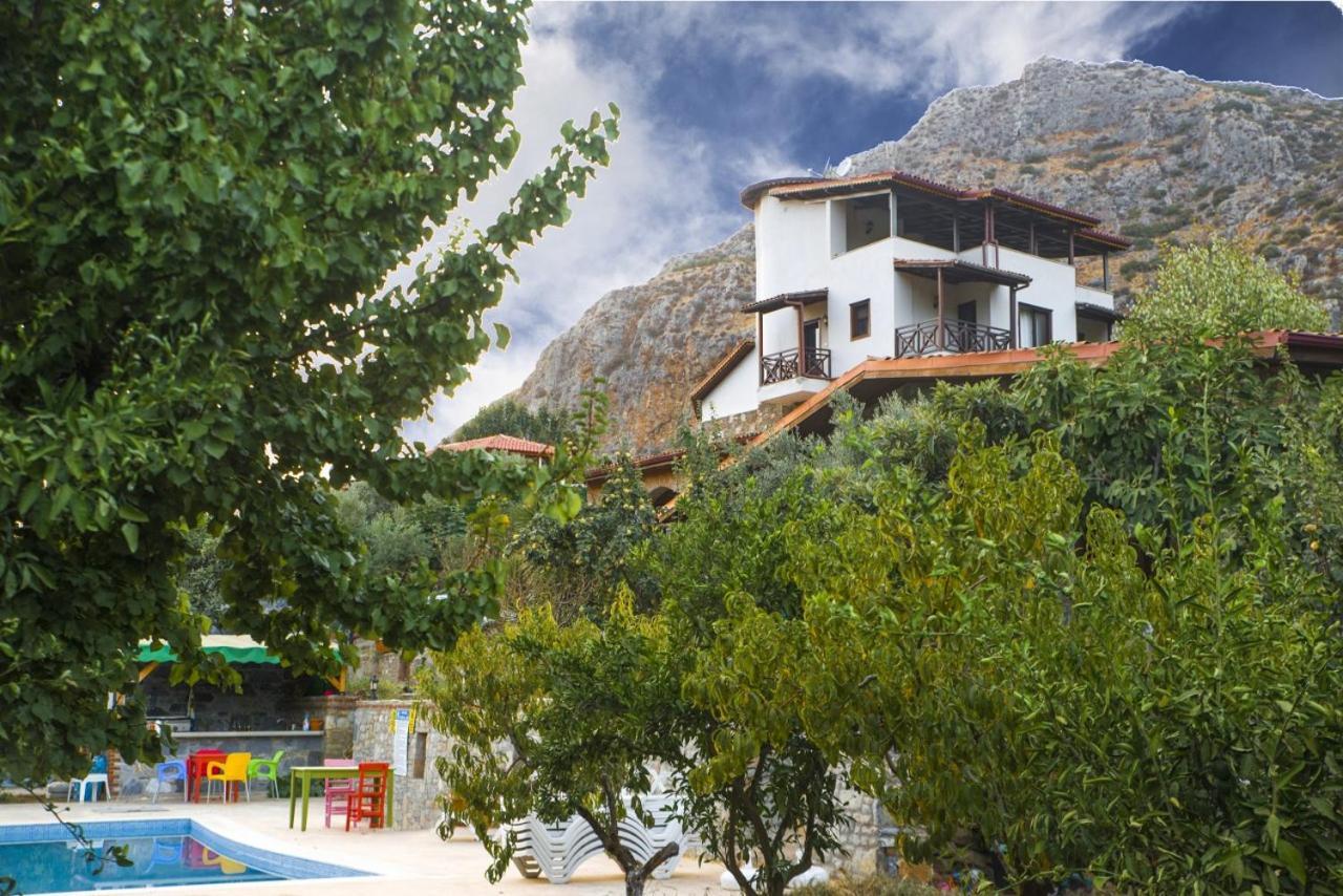 Pir Efes Konaklari İzmir Luaran gambar